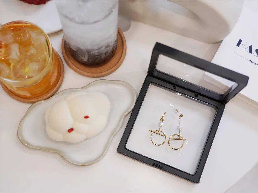 配饰|拉风派vs精致派?你pick哪一种配饰style?