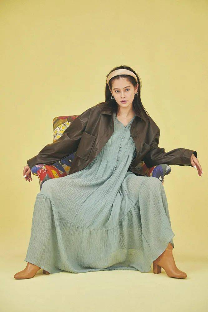 外套|一双秋季本命靴子一周7天反复穿搭