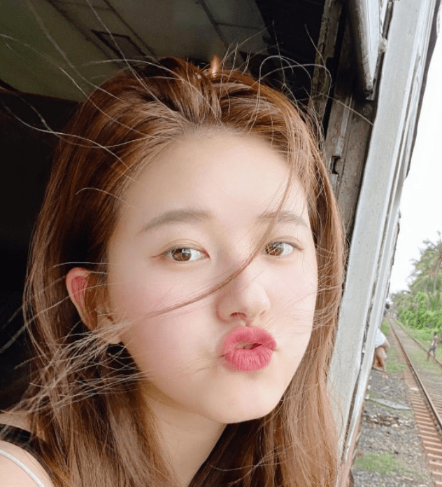 怎么拥有一个干净的脸 217065a2a34045238080f06c60f0d542.png