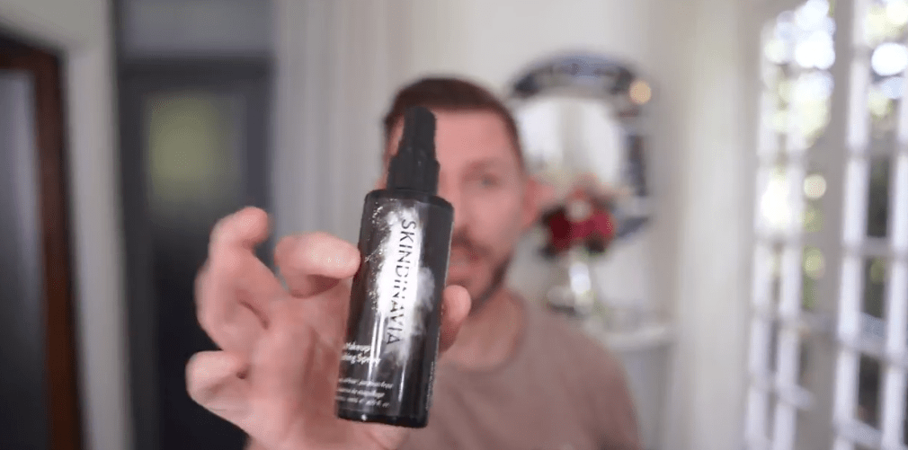 脱妆|告别卡粉，秋冬天也要持久保湿的定妆秘籍！！