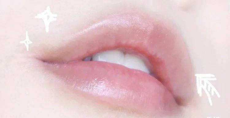 嘴唇|那些懂得珍爱自己的女孩儿，过得比较开心