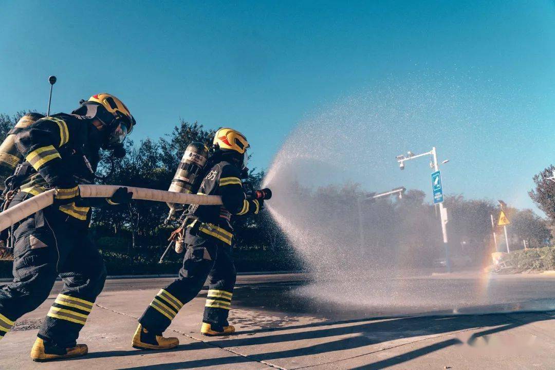 2020年青岛市黄岛区消防救援大队政府专职消防员招聘简章
