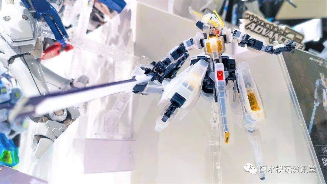 【万代10月9日日本发售 高达基地限定 hguc 2nd v 高达tr6 伍德沃德