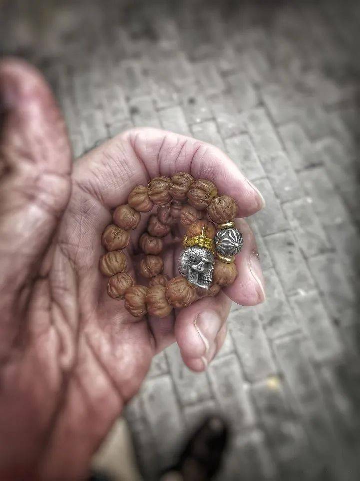 大老爷们|变风向！不管大老爷们还是小姐姐，都开始玩这种手串！