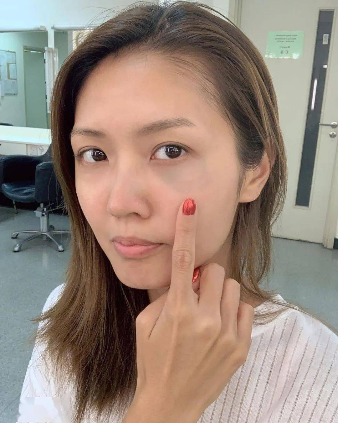 宜家|陈凯琳素颜完全冇落差，宜家啲女明星够胆发素颜照啦！！！！