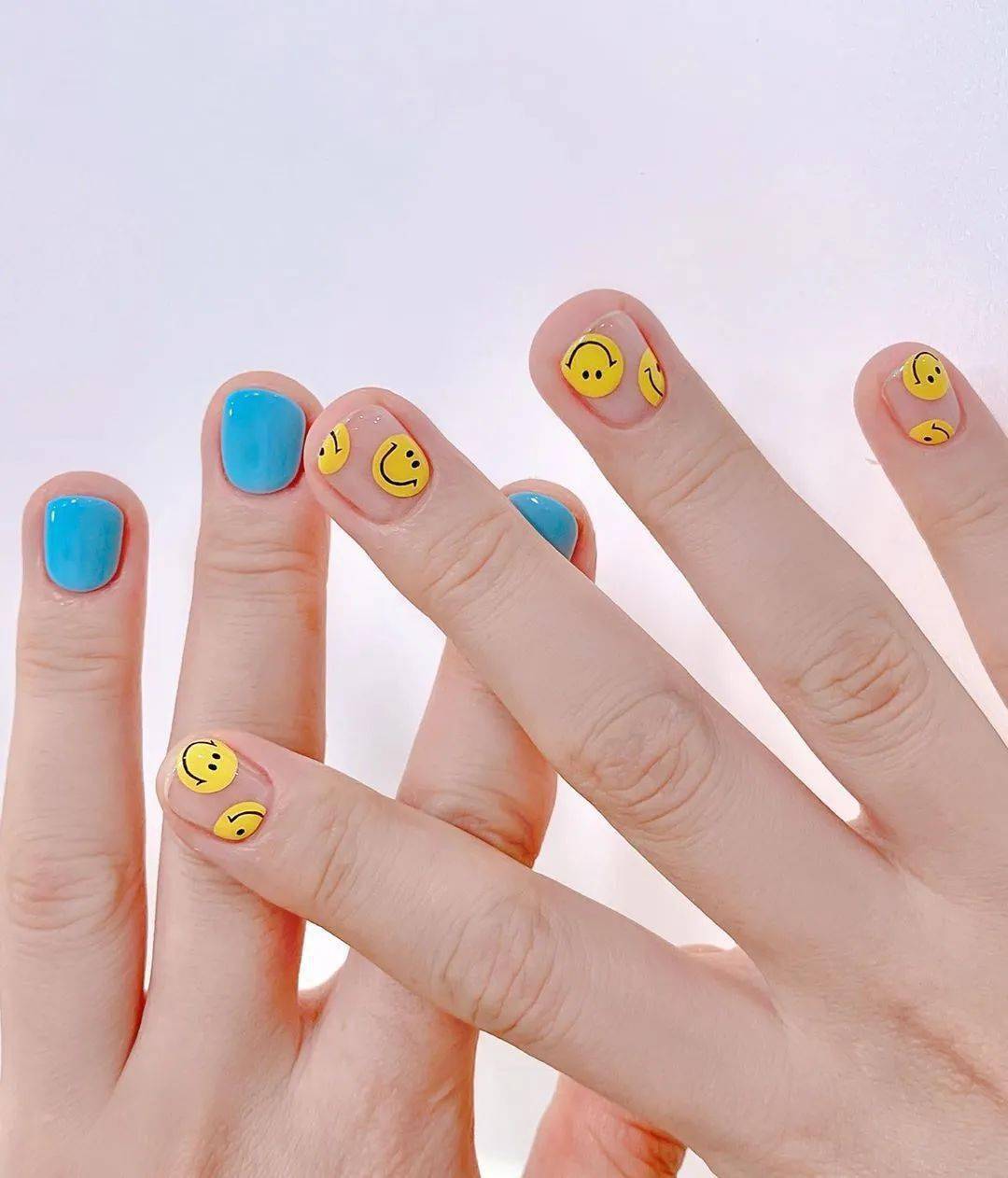 款式|赶紧存图！40款秋冬美甲，显白不挑人！