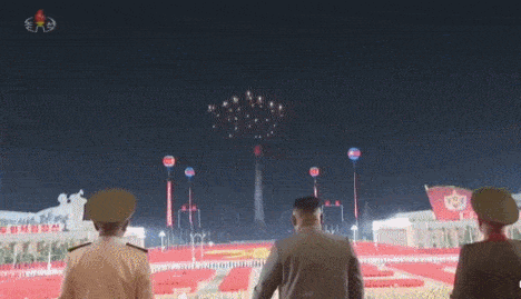 朝鲜凌晨大阅兵 外媒纳闷：为啥非要在夜里？
