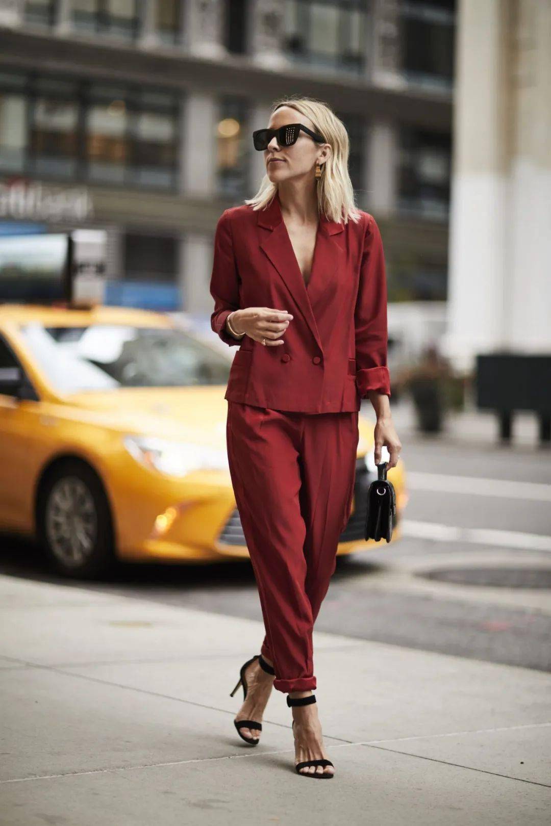 女人|聪明的女人，懂得穿套装