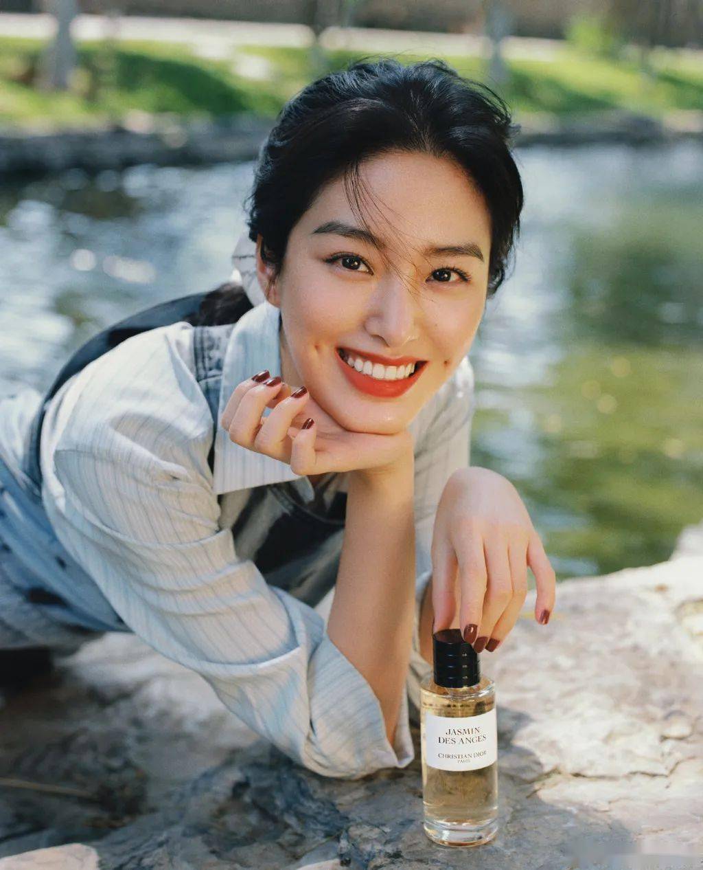 涂越白|美人计 | 肤色越来越健康的杨采钰，告诉你底妆真不用越涂越白