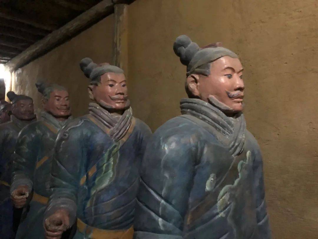 太离谱了，我被骗去看了西安最真的假兵马俑
