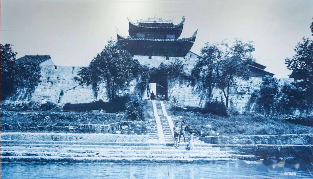 镇远参观镇远博物馆