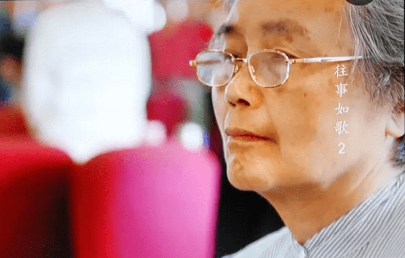 央视纪录片《往事如歌》聚焦平均年龄74岁的清华学霸们用歌声留住风华