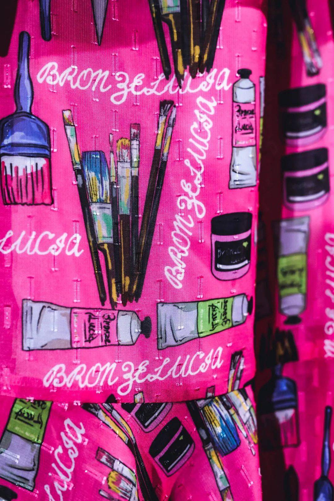 陆玺娅|不愧是你！本季最“拼”的设计师品牌～