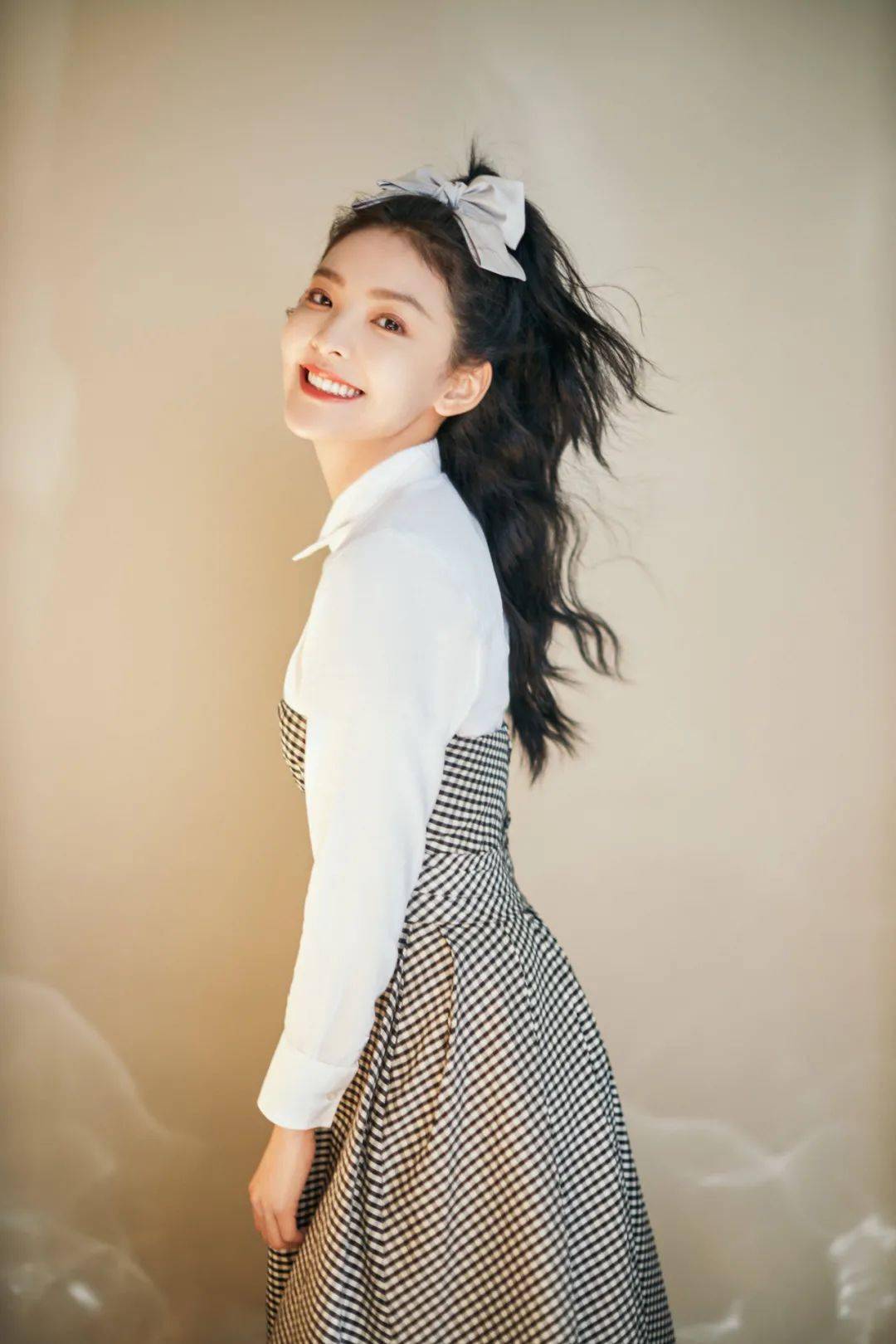 眼线|能让李栋旭一直念念不忘，这个女人不简单！