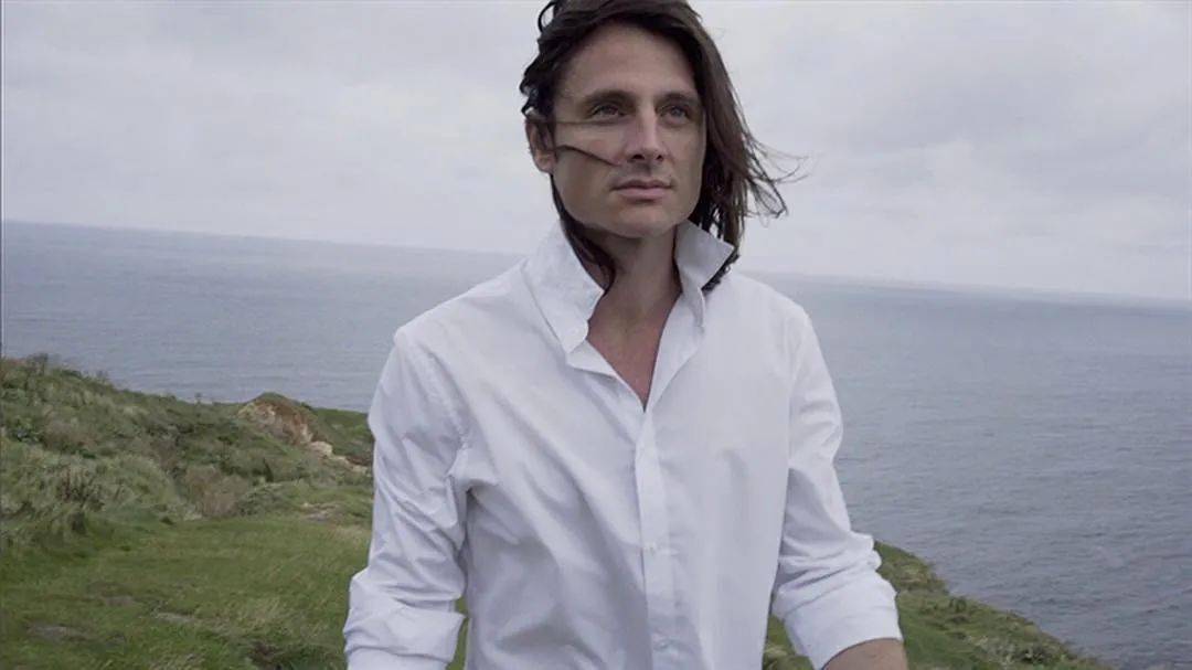 时尚|年度时尚美剧，我一天看完并爱上了全剧所有的男人！