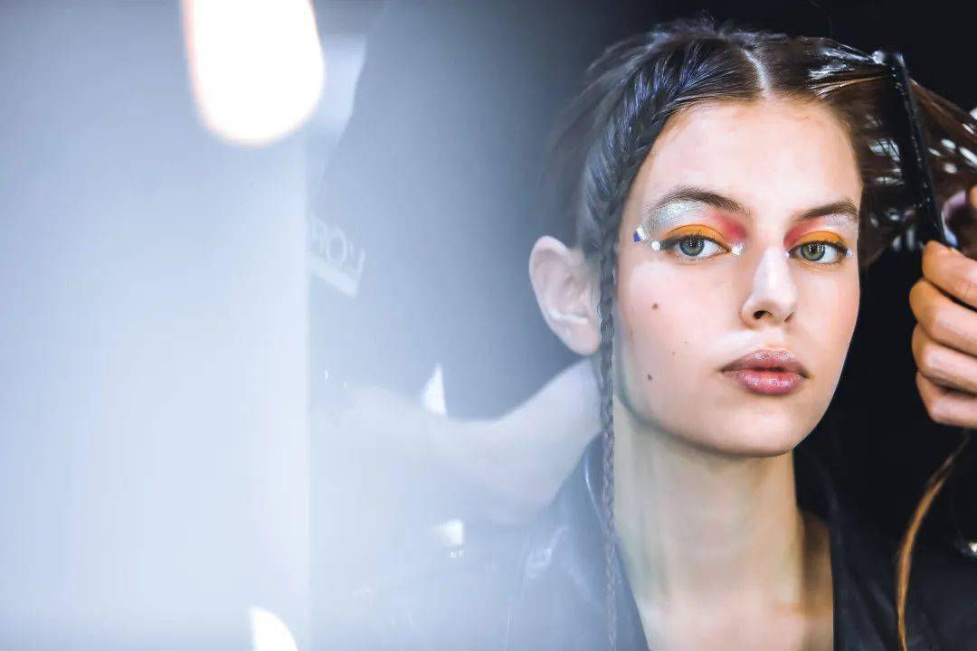 陆玺娅|不愧是你！本季最“拼”的设计师品牌～