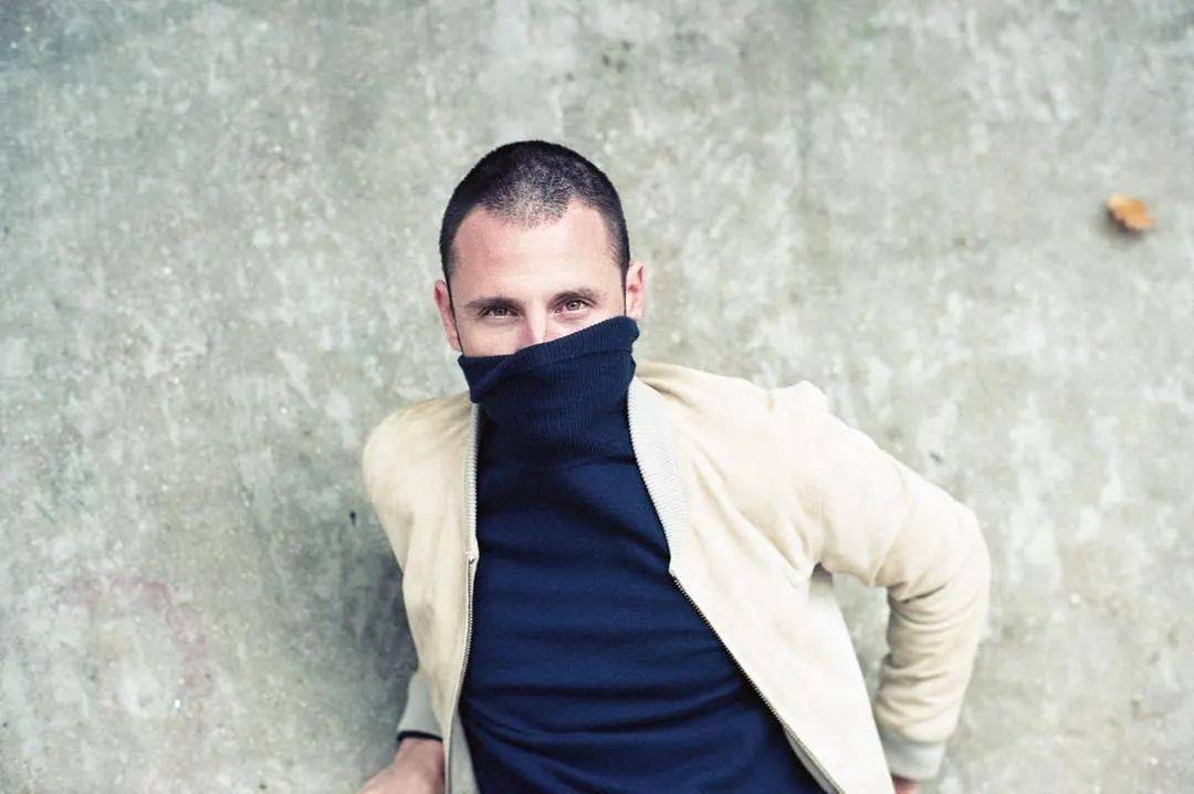 时尚|年度时尚美剧，我一天看完并爱上了全剧所有的男人！