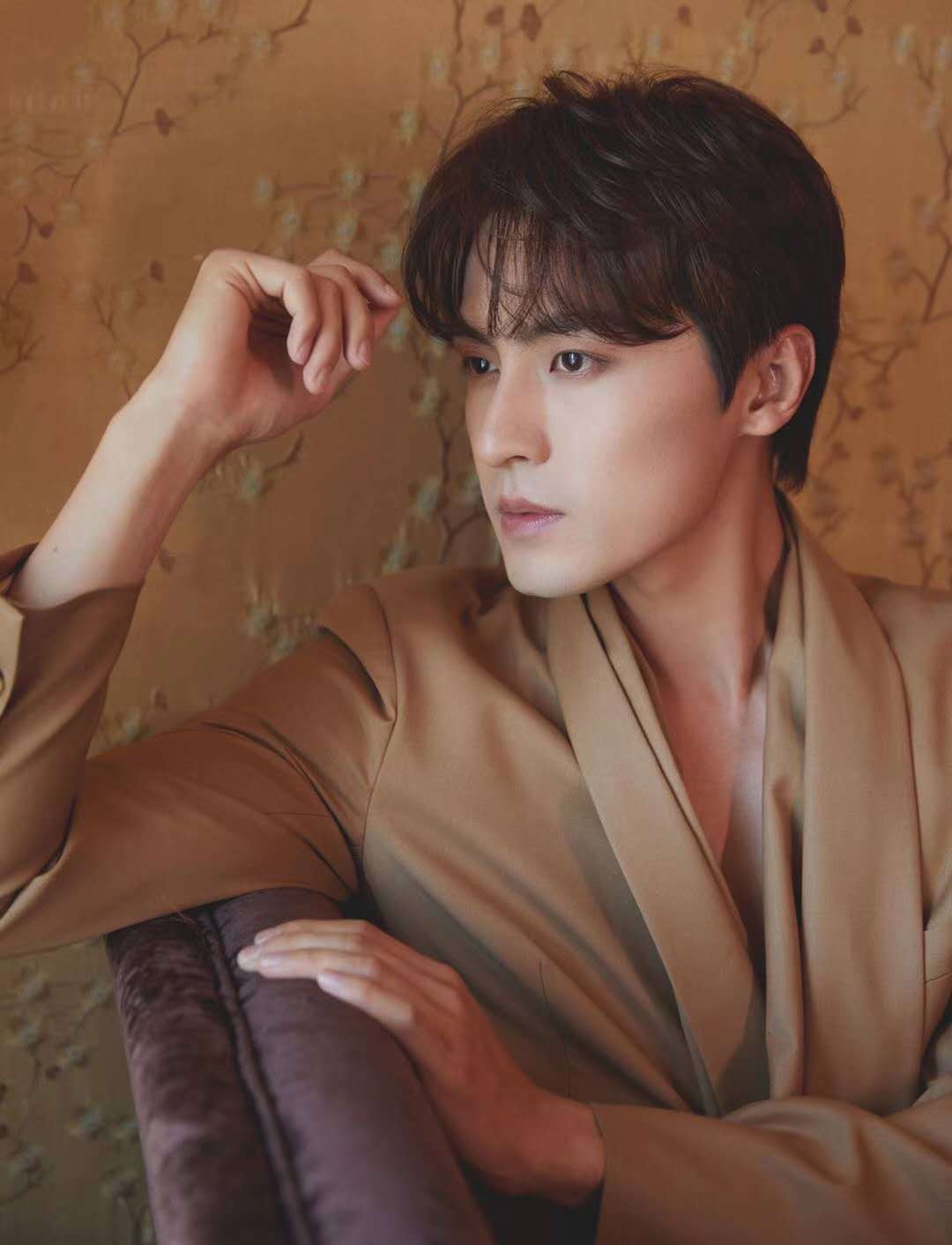 浅色|浅色西服为何如此受喜爱？