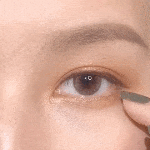 眼线|能让李栋旭一直念念不忘，这个女人不简单！