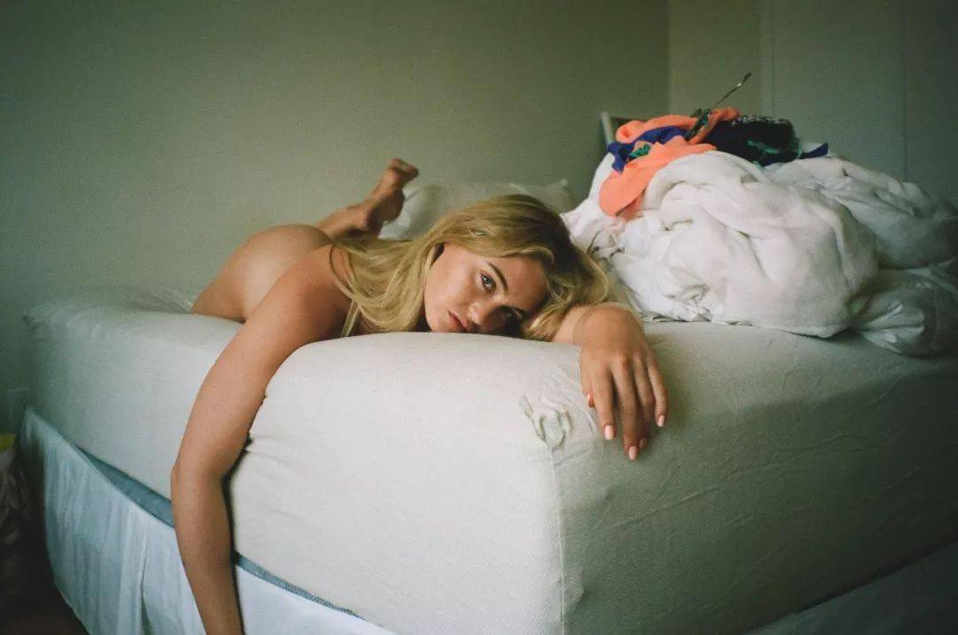 盘点|谁说女生一定要瘦才好看？盘点那些肉肉的女神……