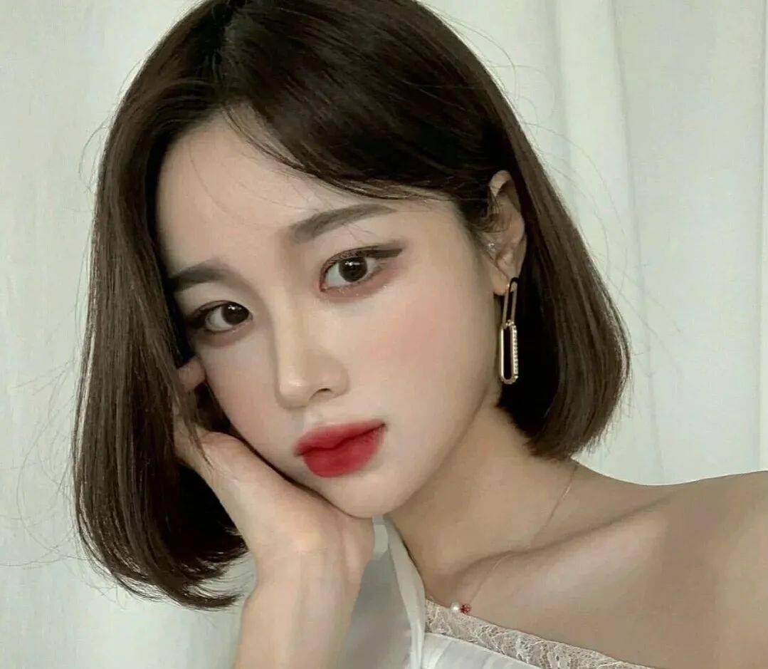 妹子|潮流短发造型|这个秋冬短发妹子可以这么造！！惊艳！！