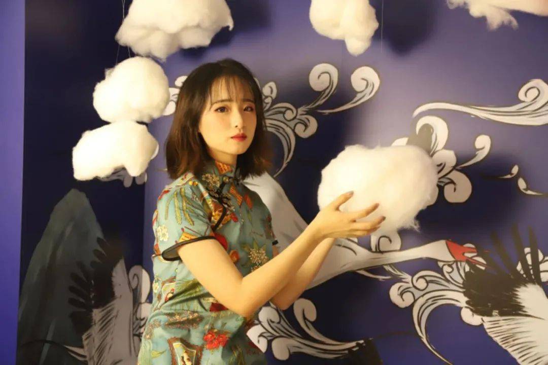 国潮|美炸了！国潮旗袍、复古港风、JK制服...这家换装自拍馆太好拍了！3小时不限服装，20+拍照场景，100+种造型！随手拍出大片！