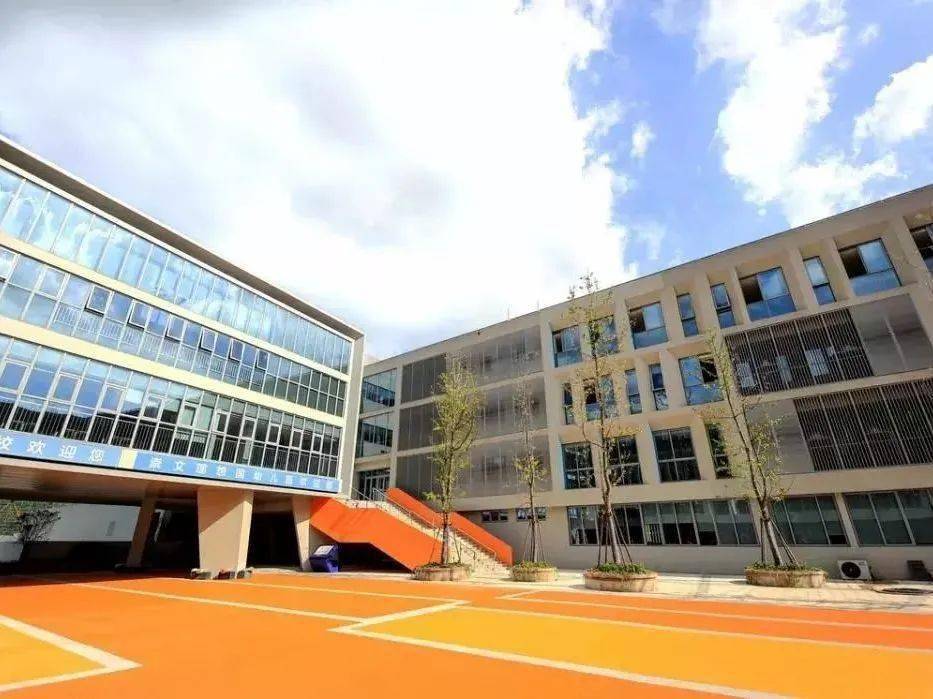 崇文外国语复读中心怎么样(崇雅实验学校高中部复读班好不好)