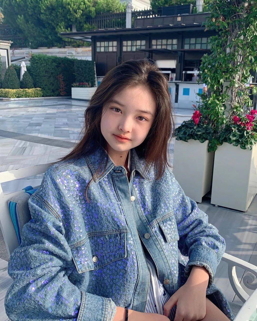 Sung|「F cup」或许有很多，但Jennie只有一个