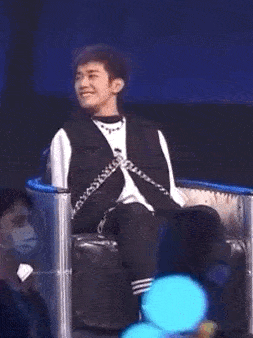 链条|易烊千玺被绑凳子上?时尚圈的链子有点厉害!