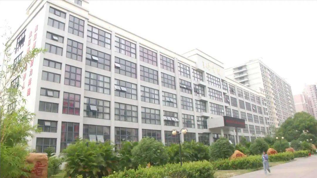 北海艺术设计学排名_北海艺术设计学院举行庆祝建校20周年暨2020年开学典