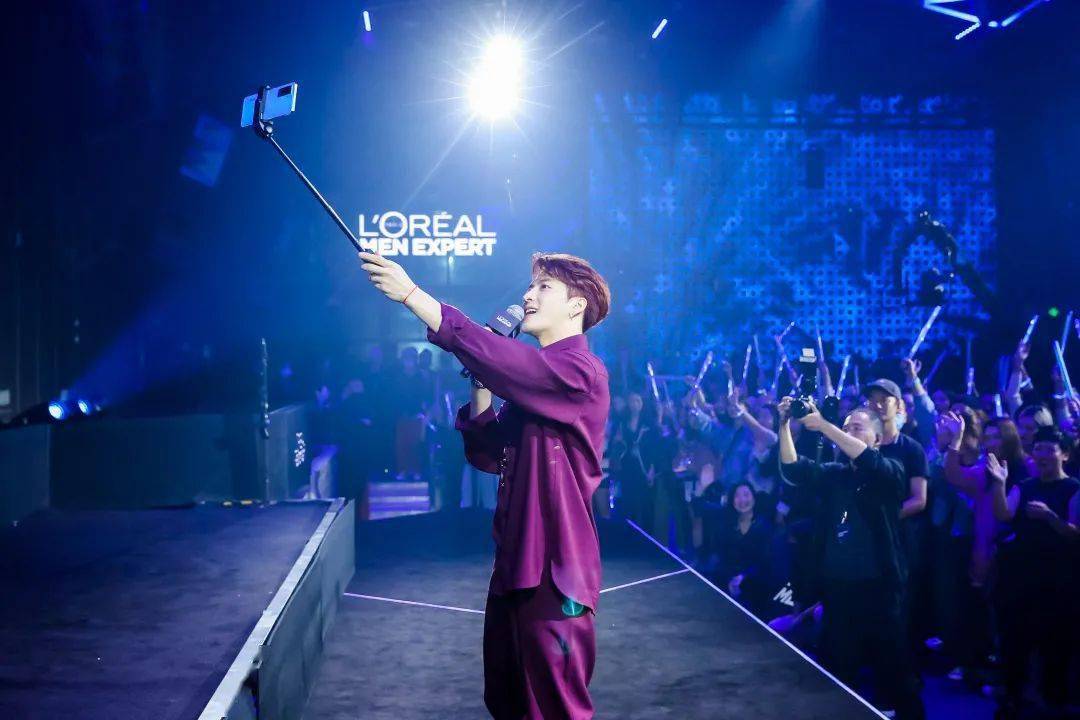 杨紫|偶像力量大战游戏联名?谁才是实力带货赢家!