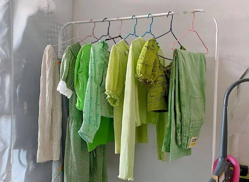 硬货|时尚丨穿薄荷绿总出错？点开收获全网最硬货搭配指南！