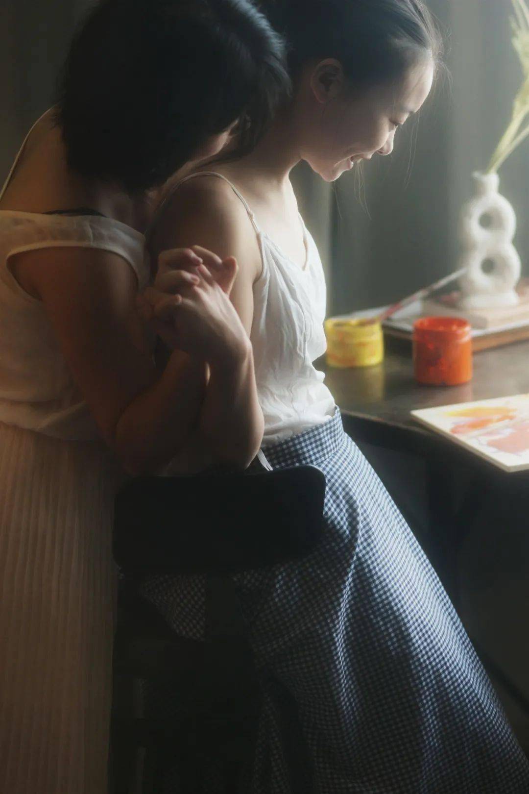 镜头|让你的被摄者充满自信，拍摄女性自然又上镜的12个方法