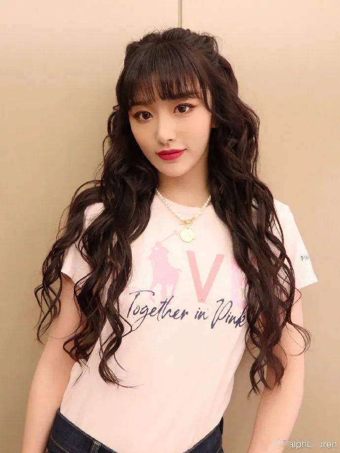 Lancel|壹周潮话题 | 一周看了三场珠宝展，今年又买不成保时捷了！（狗头）