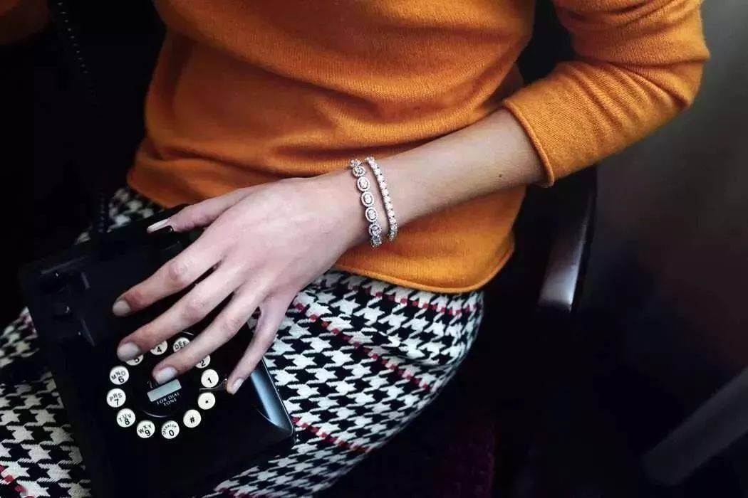 手链|外国人的“转运珠”比咱们的更灵？体坛美女名将戴着它百战百胜！