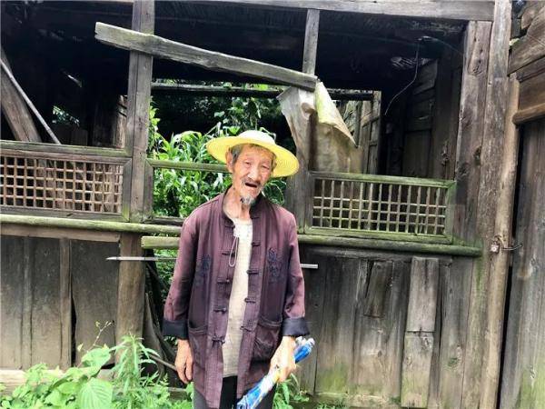 小山村|不得了！多块皇帝御赐牌匾竟藏在贵州小山村里！