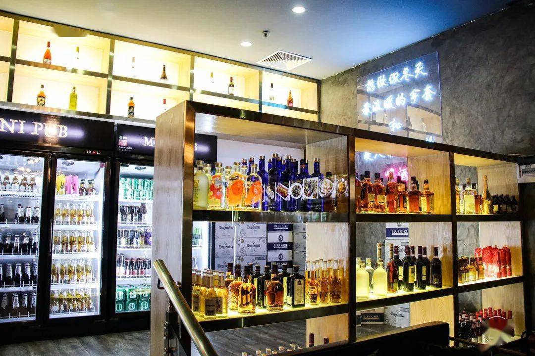 pub|古镇这个高逼格音乐烧烤吧！撑起了夜生活的半边天！啤酒1元畅饮 | Mini pub × 三码头