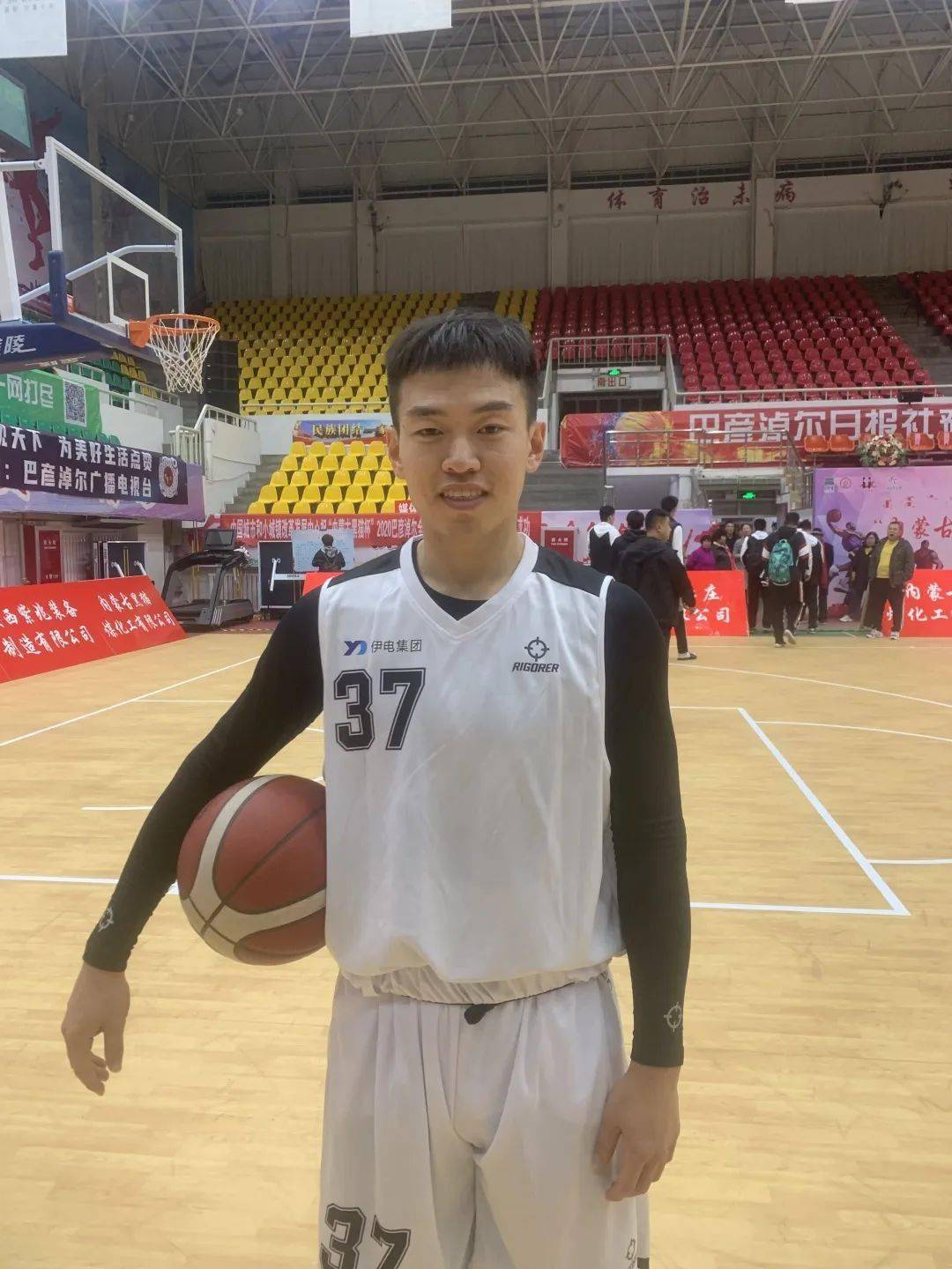 尤其是来自巴彦淖尔的邬挺嘉和被誉为