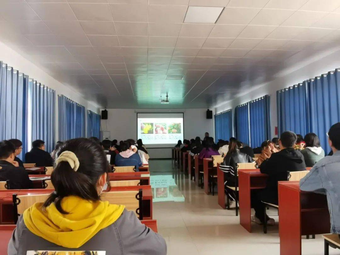 哪里的大学可以免费参观 c76bf8f2fc6f473281bbeb09e280def0.jpeg