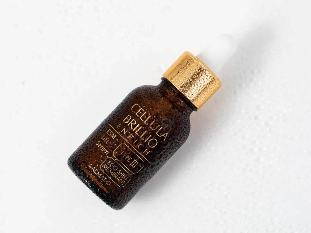 肌肤|樱花妹满脸的胶原蛋白,都是这个日本“小棕瓶”抹出来的