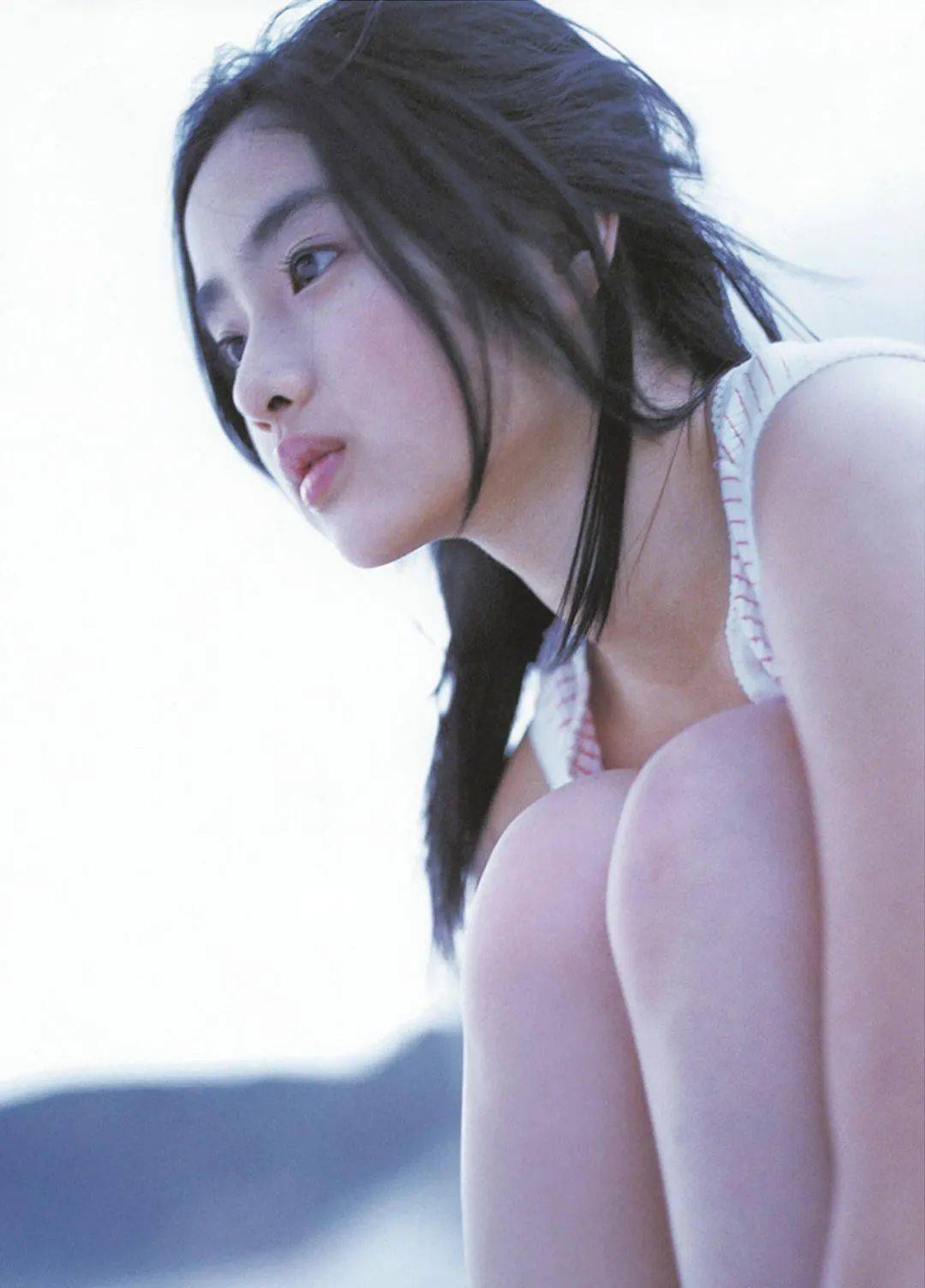 颜官宣|日本神颜官宣结婚!从“黑土胖”到“白美瘦”完美逆袭,期待她下一个高光!