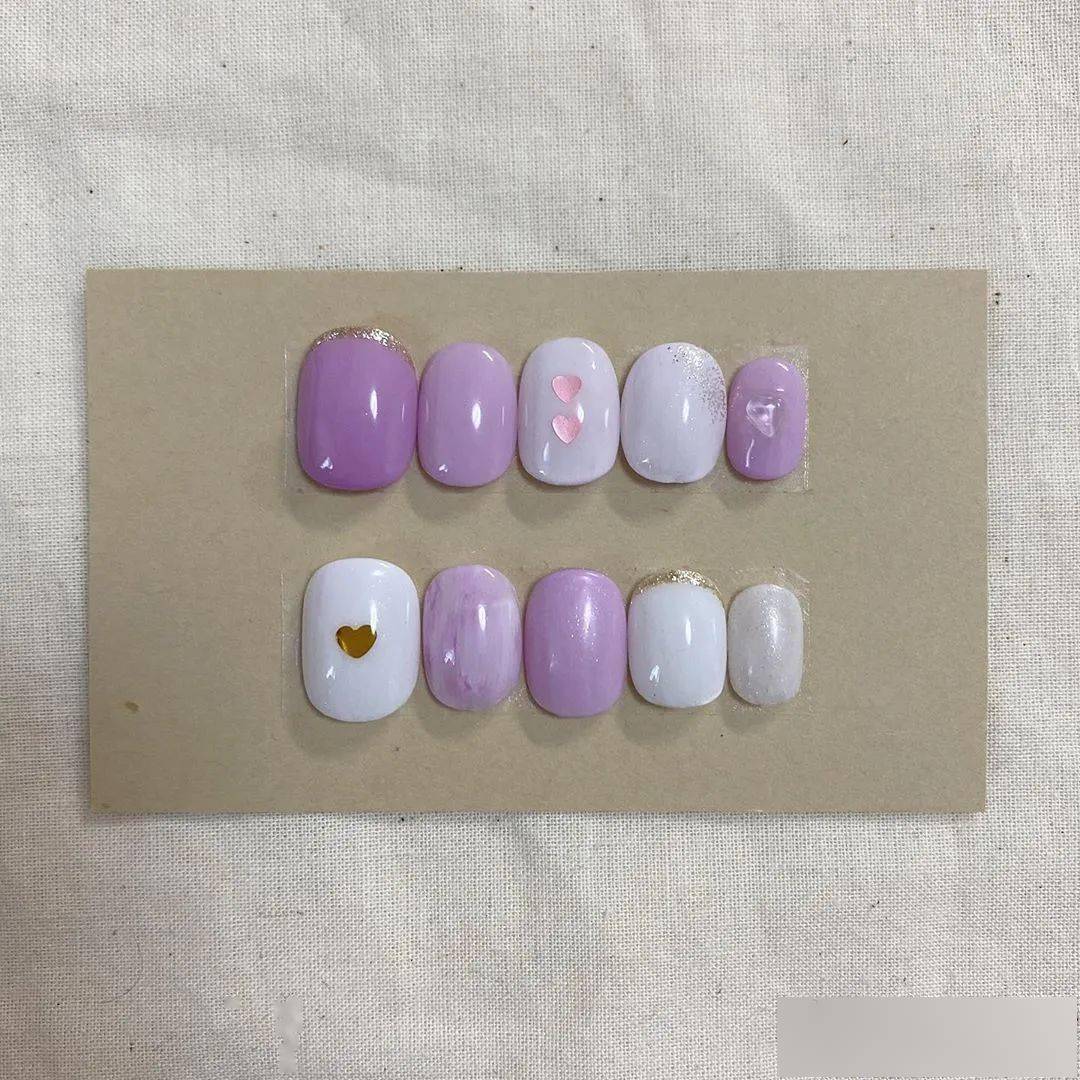 款式|每刻美丨两大流行款式的秋季美甲新鲜直达