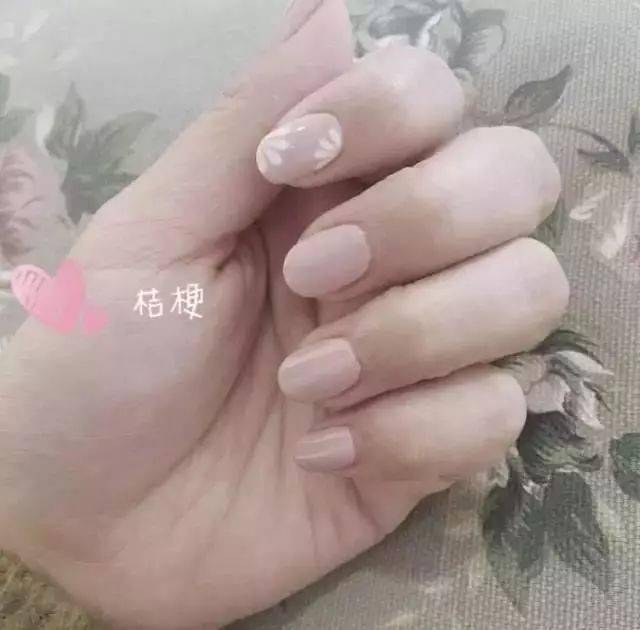 颜色|上班族专题，简约低调的美甲！