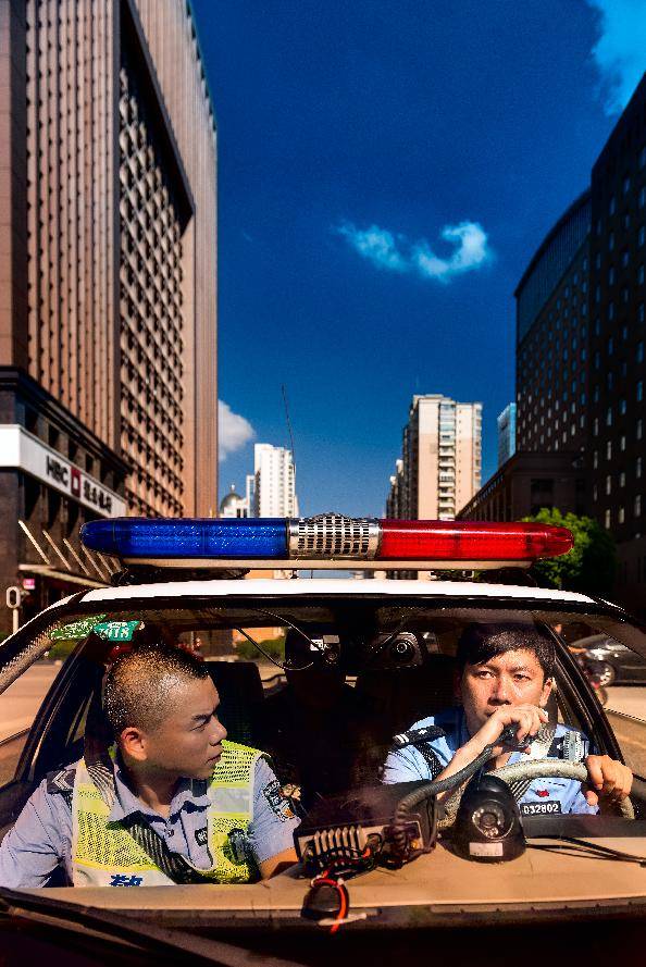 @iPhone|@iPhone12，蓝色，还是我们专业