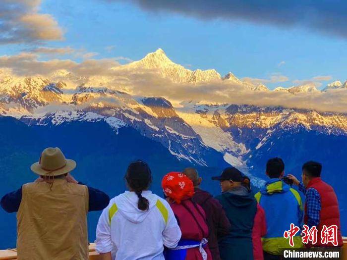 史吾堆|“后疫情时代”云南迪庆升级梅里雪山旅游 打造世界级雪山小镇