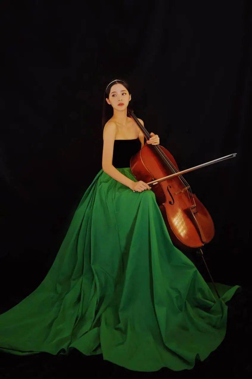 娜娜|少女美成了画中人？想给欧阳娜娜的造型师多加两个鸡腿！