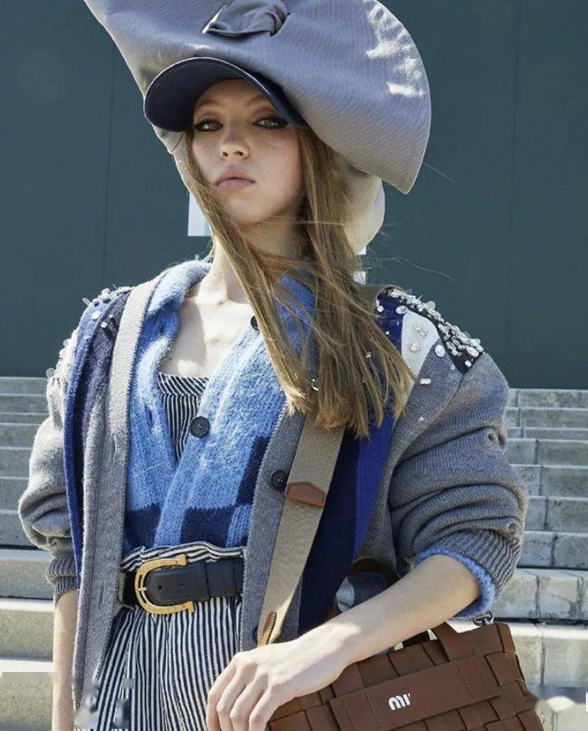 宝藏|想和虞书欣一样做个宝藏女孩，首先得有一件同款宝石衣啊！