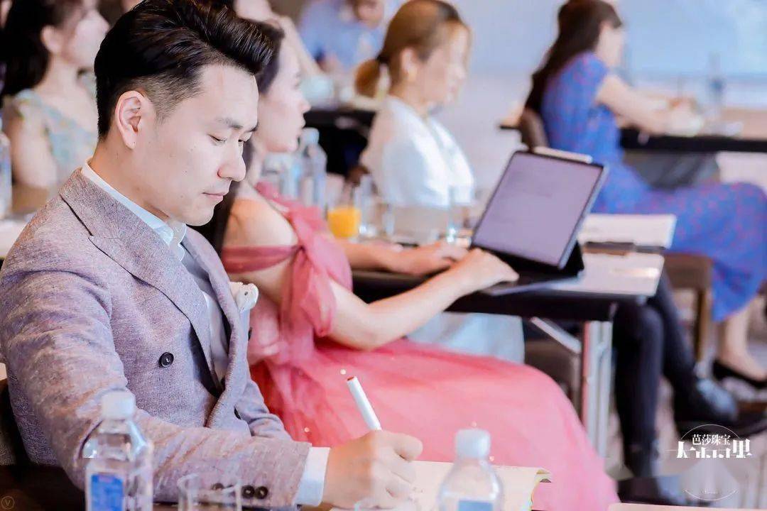 珠宝|大家都是珠宝圈的，凭什么你学完大师课变得这么优秀