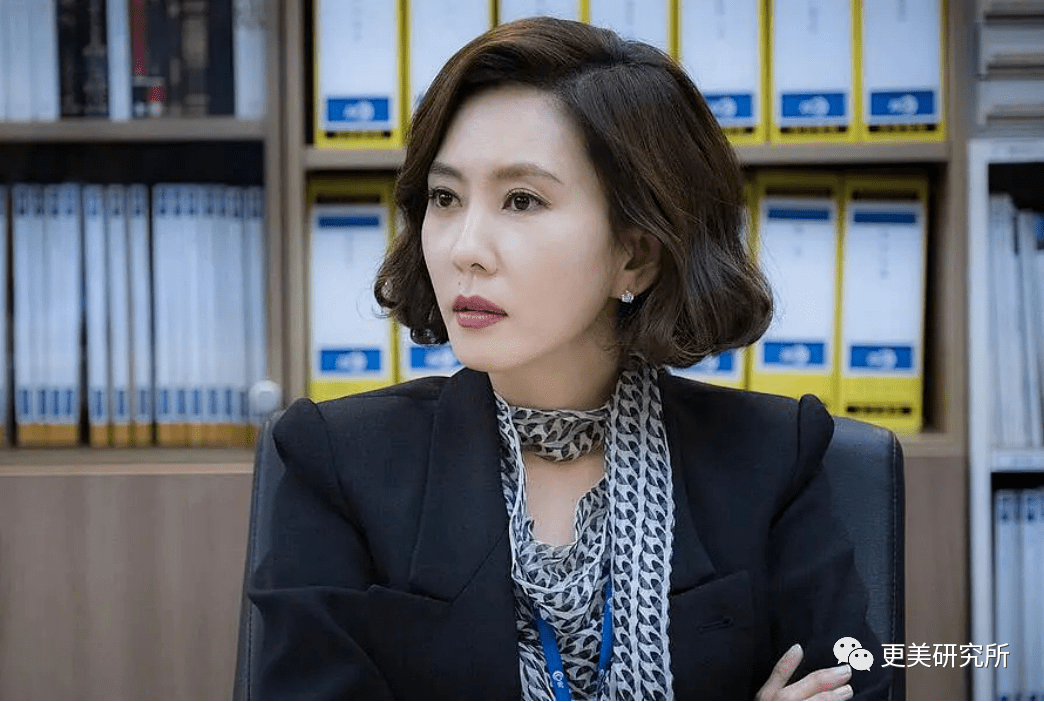 卡卡|横跨三代、100个女星同时削掉半张脸,没想到垫底的却是她...