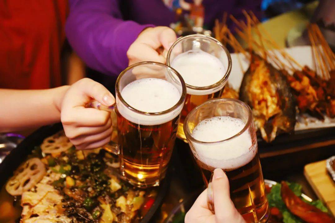 鲳鱼|还一堆人叫好！福州这个老板“逼良为鲳”